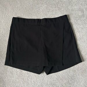 🔥🆕🔥 Frank and Oak Sustainable Black Wrap Skort - Size XL